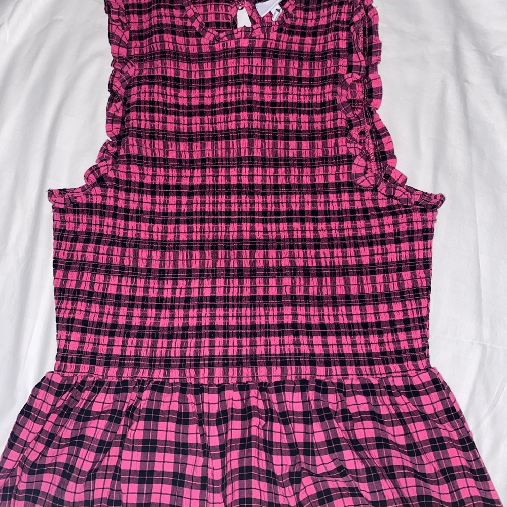 Vibrant Pink and Black Checkered Tank Top with Ruched Neckline 0186